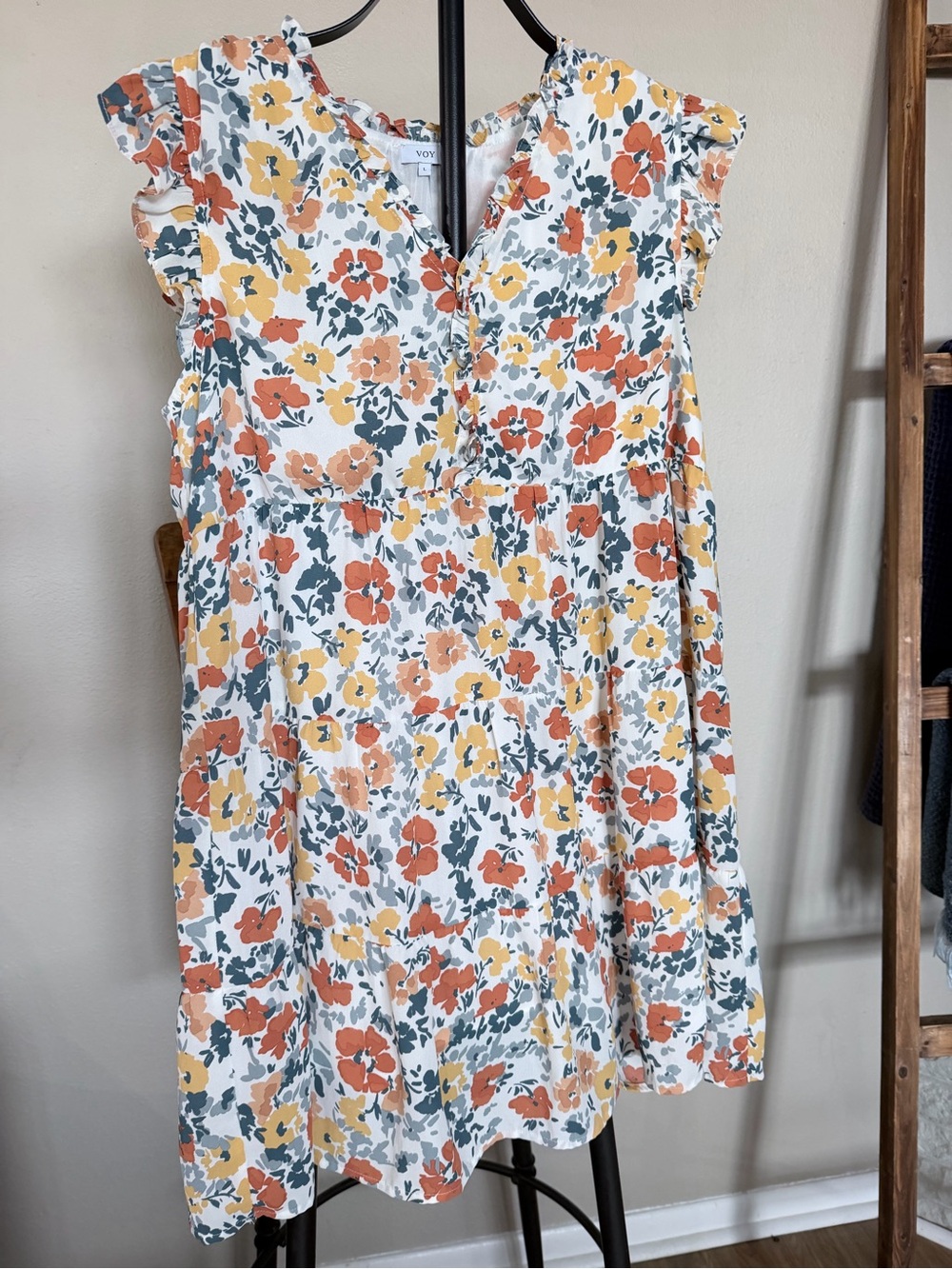 Voy Skies Above Me Dress in size Large is a knee-length A-Line